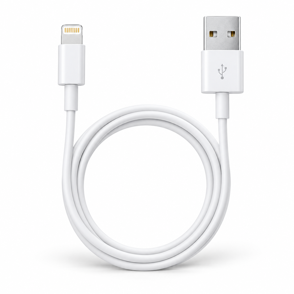 Cable USB-A a Lightning 1 m — fotografía profesional sobre fondo blanco